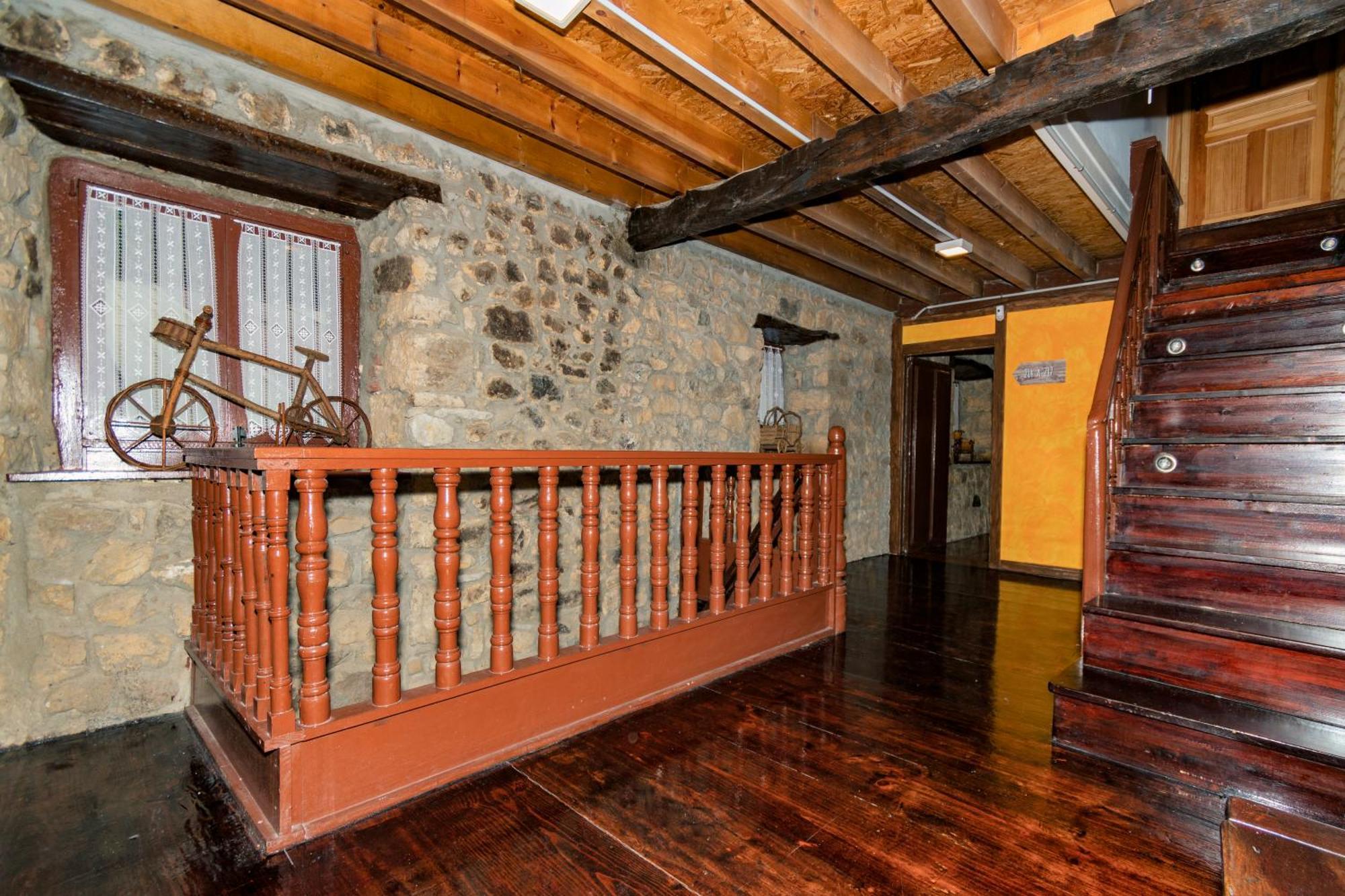 Albergue Santa Marina Buelna Kültér fotó