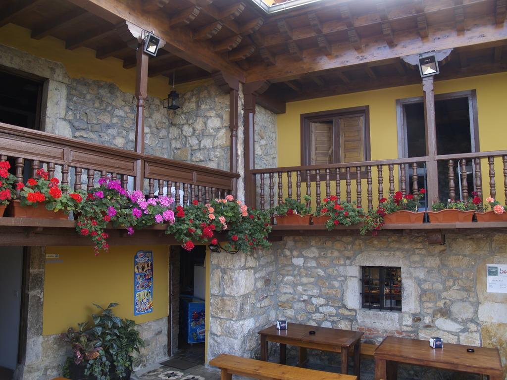 Albergue Santa Marina Buelna Kültér fotó