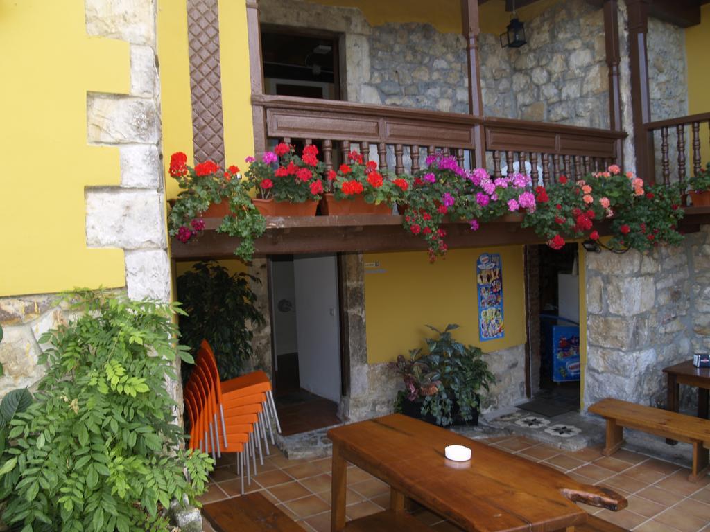 Albergue Santa Marina Buelna Kültér fotó